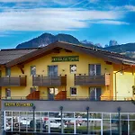 Aktiv- Und Wellnesshotel Gutjahr Szálloda 4*