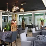 Aktiv- Und Wellnesshotel Gutjahr Szálloda 4*