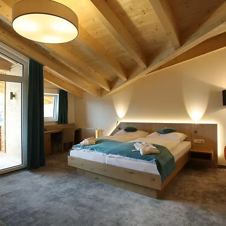 Szálloda Aktiv- Und Wellnesshotel Gutjahr Abtenau